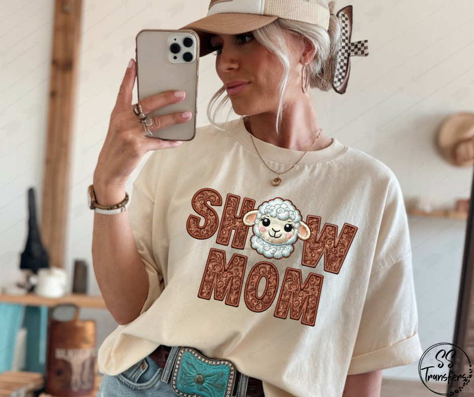 Show Mom (Multiple Animal Choices) DTF Transfer